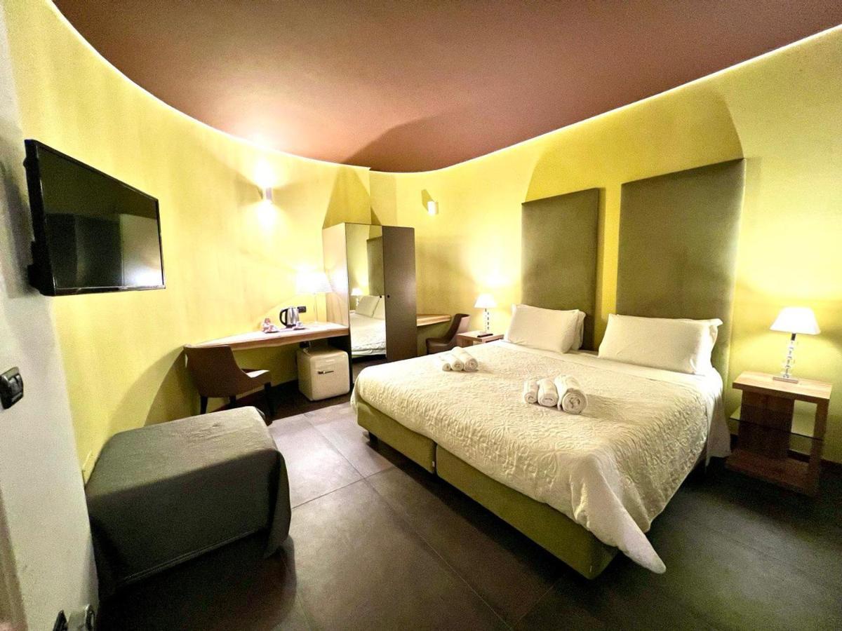 Dimora Dei Salentini Bed & Breakfast Lecce Bagian luar foto
