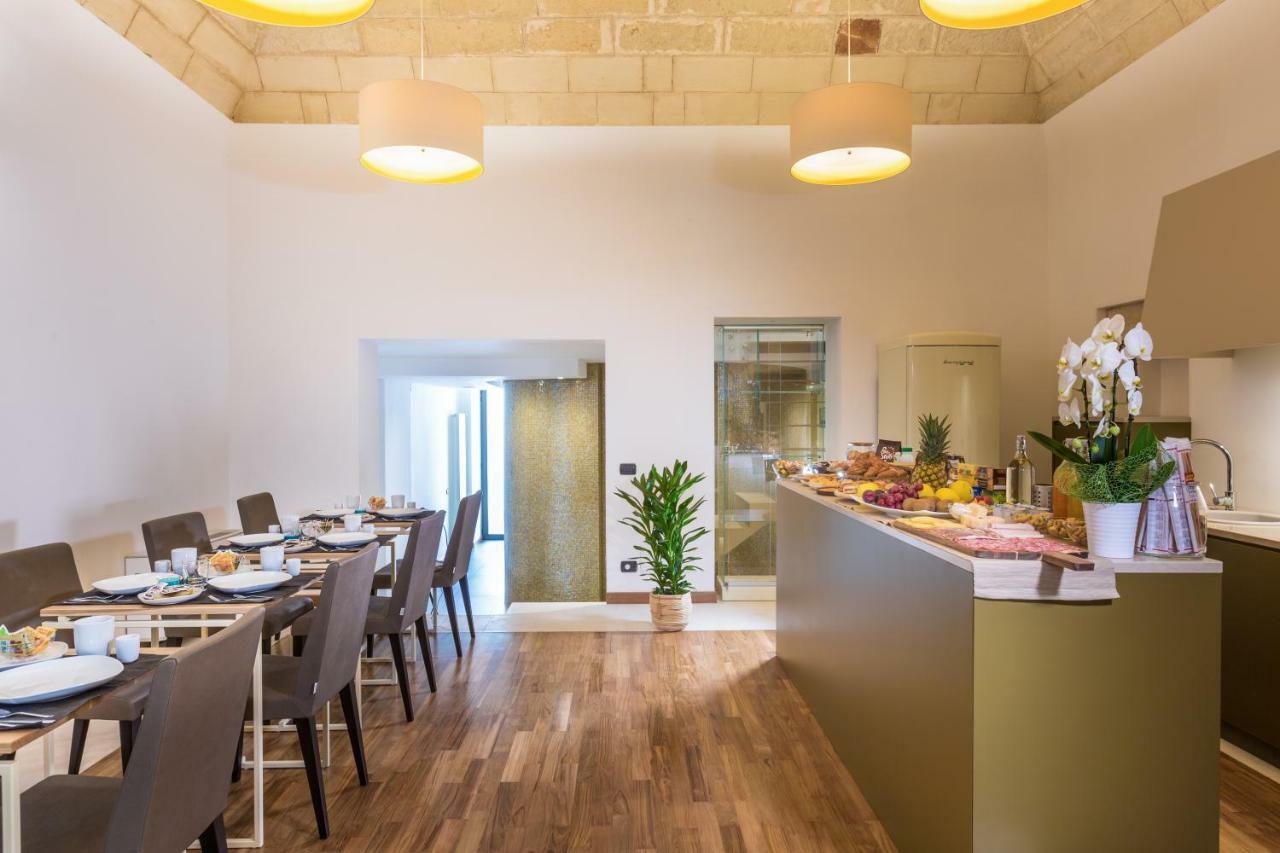 Dimora Dei Salentini Bed & Breakfast Lecce Bagian luar foto